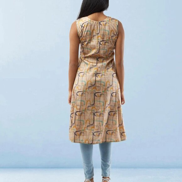 Stylish Cream Geometric Print High-Low Top | Muvvas Boutique - Picture 5 of 5